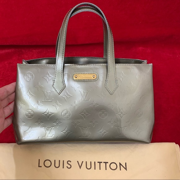 Authentic Louis Vuitton vernis wilshire pm green